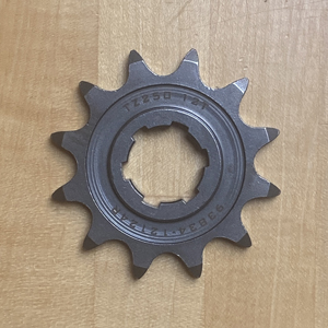 93834-12124R SPROCKET, FRONT YAMAHA TZ250 (12T)